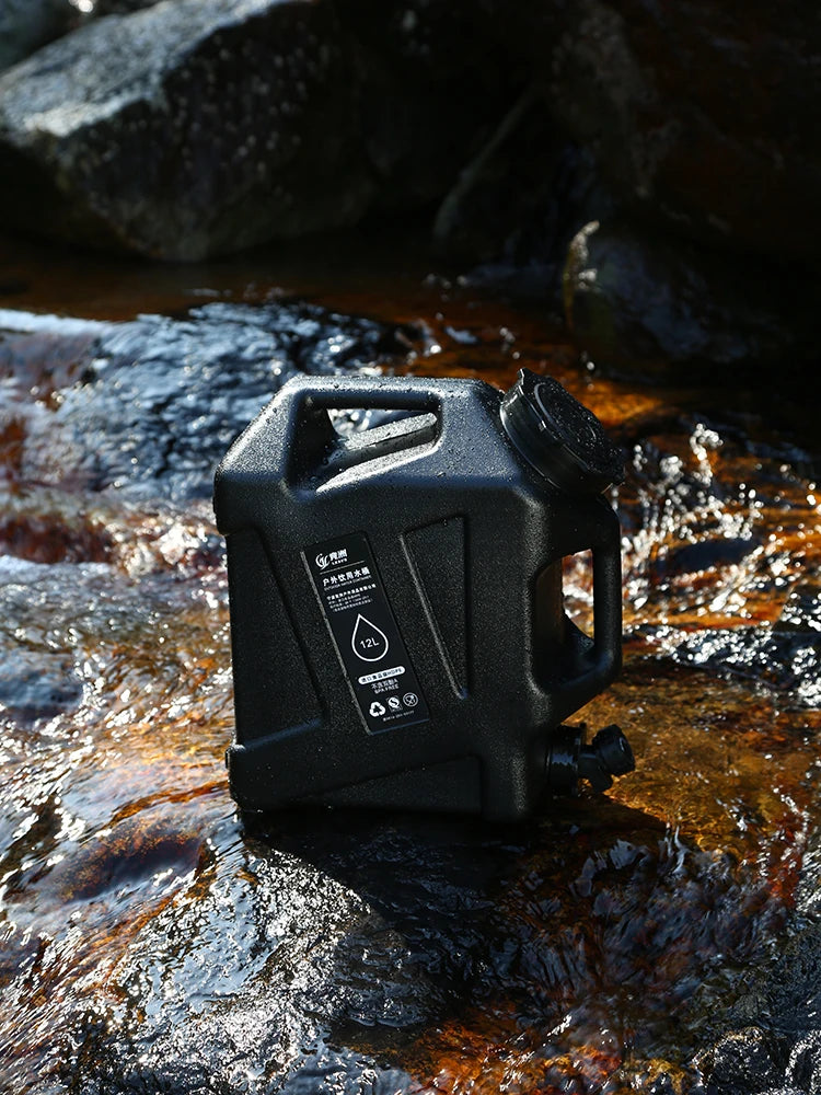 APWIKOGER Leakproof Camping Water Container for Outdoor Storage